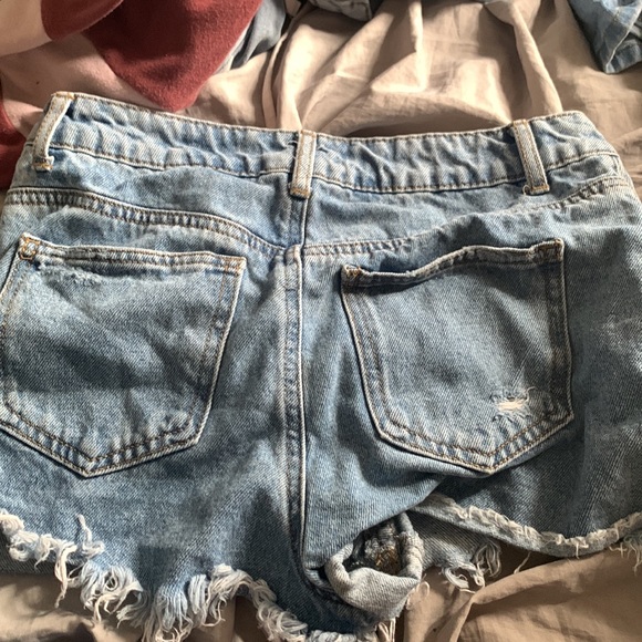 Bought them a month ago didnt try them on before ended up not fitting. - Picture 2 of 3